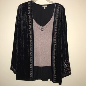 💛SOLD💛 Black Crush Velvet Kimono